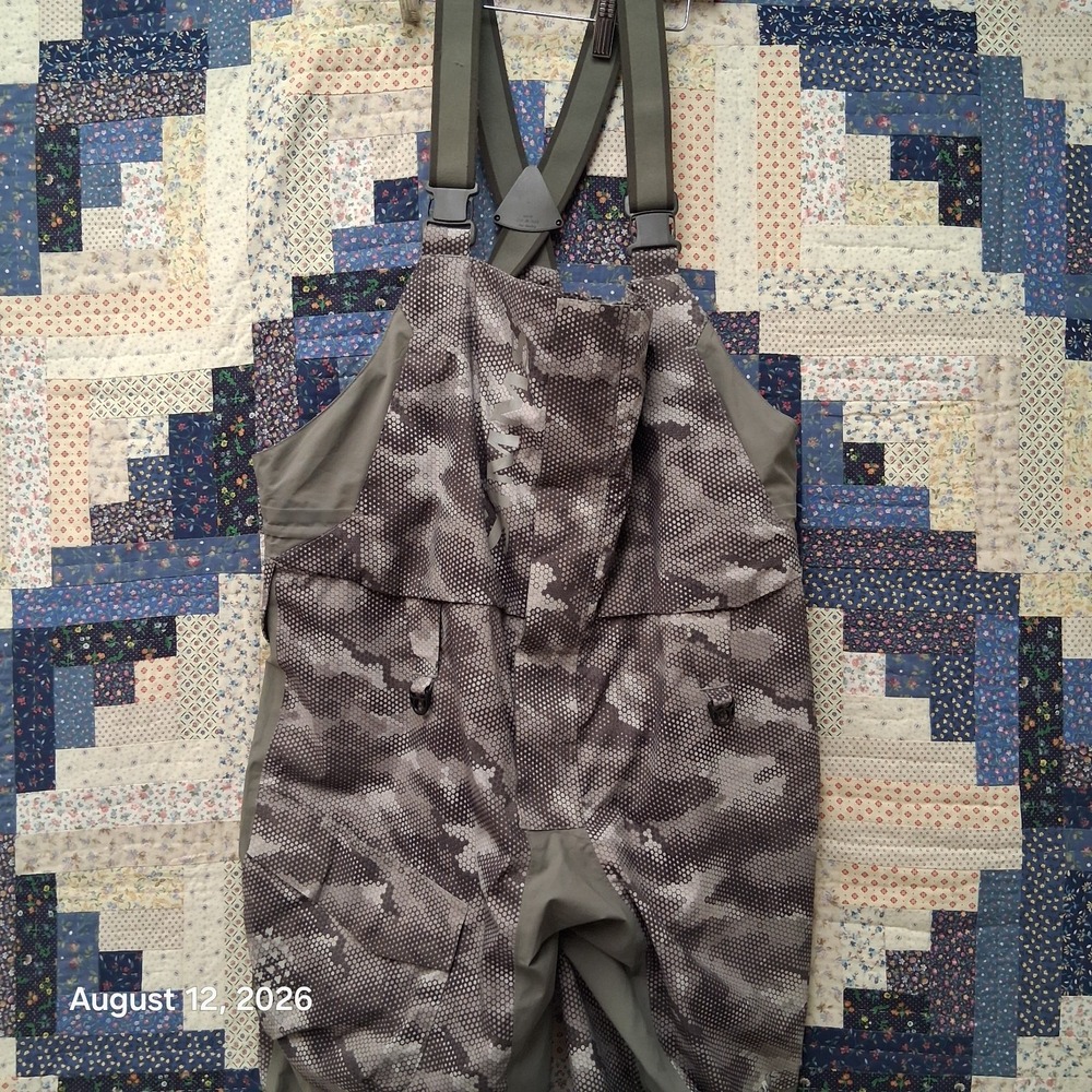 Simms Challenger Bib Mens XL Hex Camo Boulder Waterproof Fishing Rain Shell
